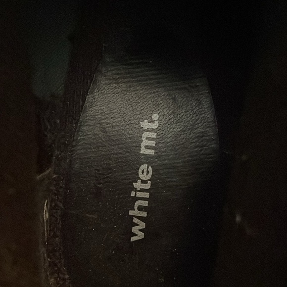 White Mountain Women’s‎ Brown Leather Booties, size 7 - Picture 4 of 11